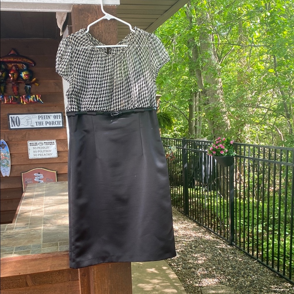 Elegant Black and White Women's cocktail dress